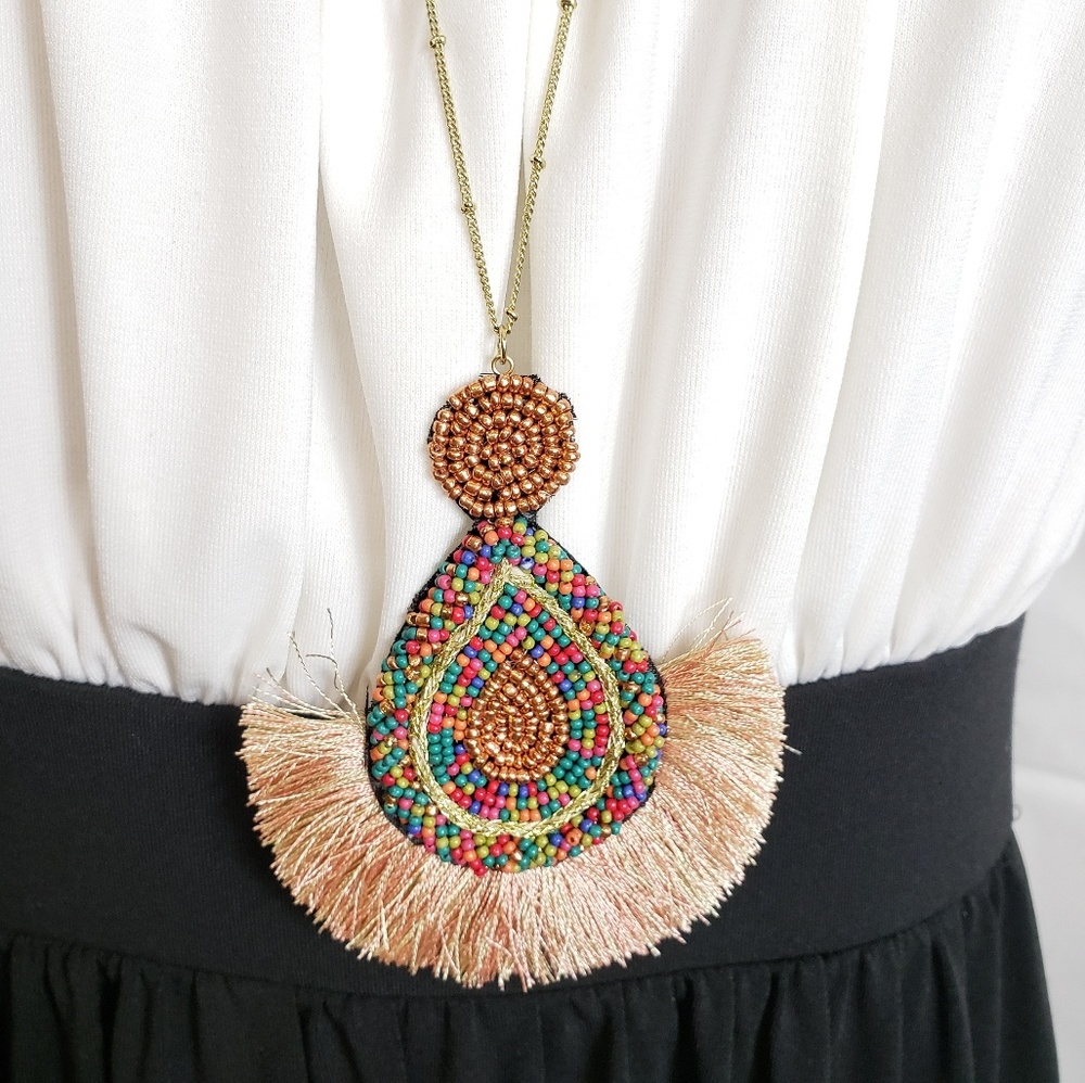 NWT Long Seed Bead Fan Tassel Pedant Necklace